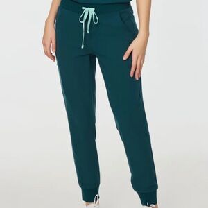 Caribbean blue Women's jogger scrub pants NWT